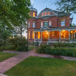 Lumber Baron Inn&gardens *** DEN